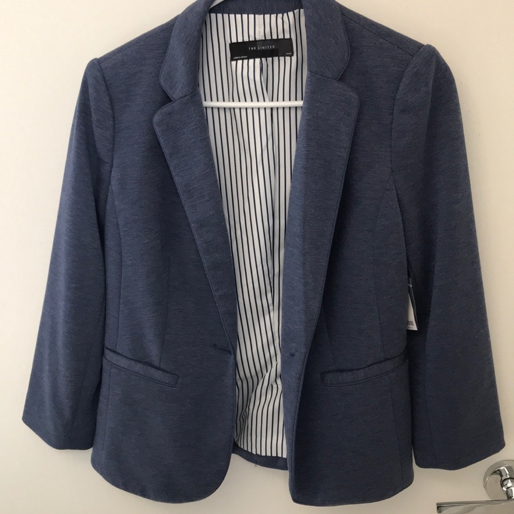 Brand new blazer size small 3/4 sleeve length